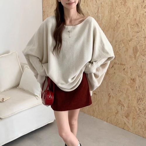 Sweater oversize en tricot pour femmes avec une coupe décontractée et des manches dramatiques Chic & Stil