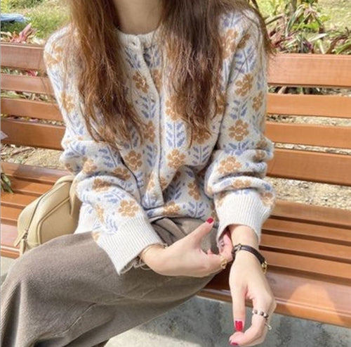 Knitted jacket for women with floral pattern and button detail Amarae