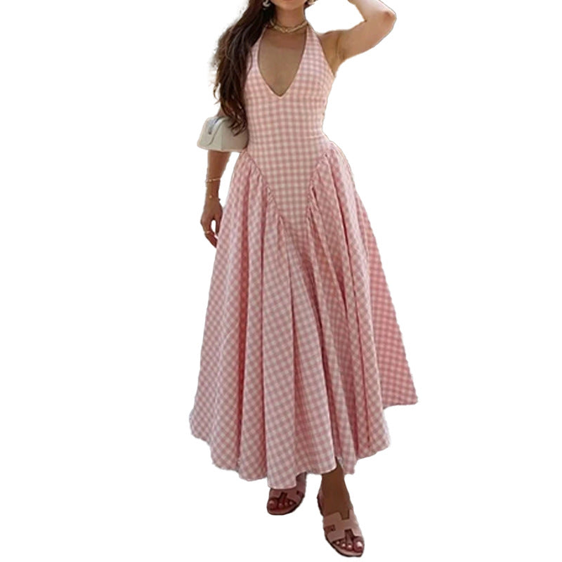 Robe maxi femme avec décolleté en V et jupe évasée Chic & Stil