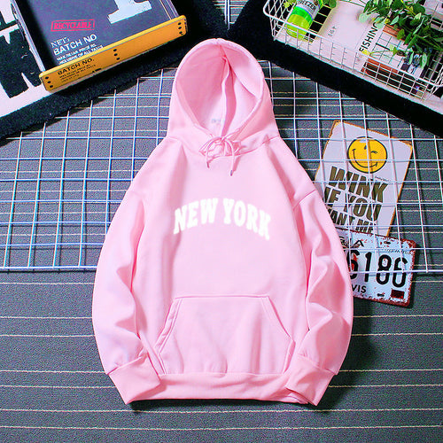 Women's Hooded Sweatshirt with Modern New York Lettering Chic & Stil