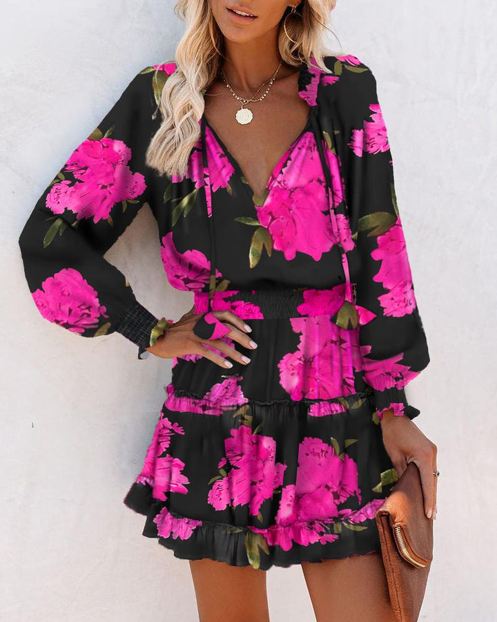 Short sleeve leisure dress for women with a playful design Lune London
