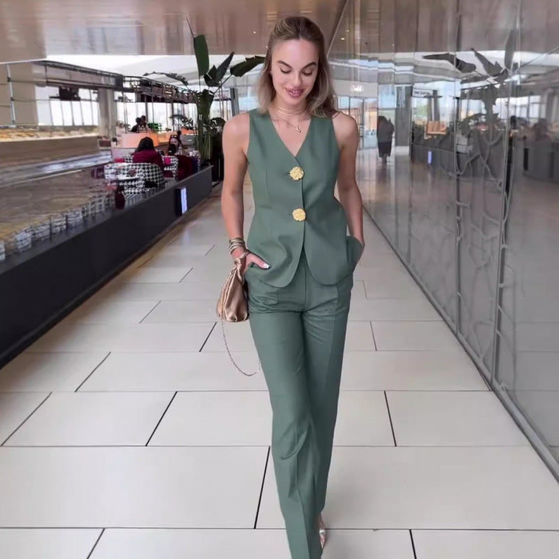Ladies Elegant Two-Piece Blazer Set with Feminine Silhouette and Chic Trendy Details