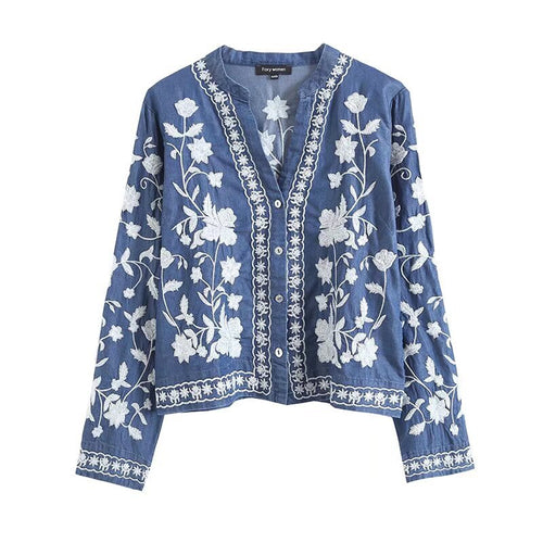 Vintage embroidered blouse for women with elegant collar and snap button closure Amarae