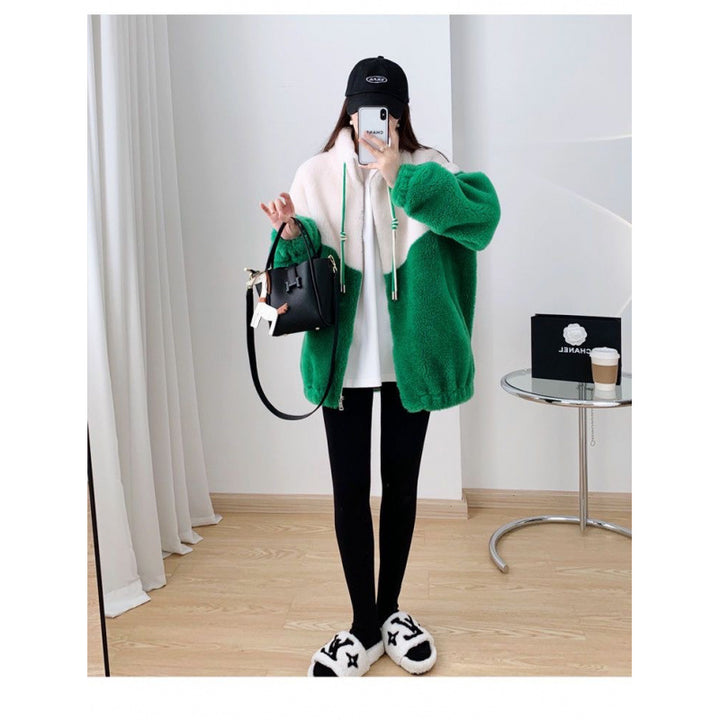 Women’s plush jacket with high closing collar and practical zippered pockets Chic & Stil