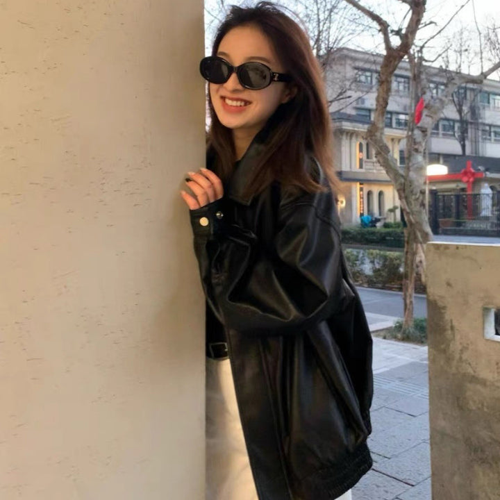 Women's leather jacket in oversized style with fashionable details Chic & Stil