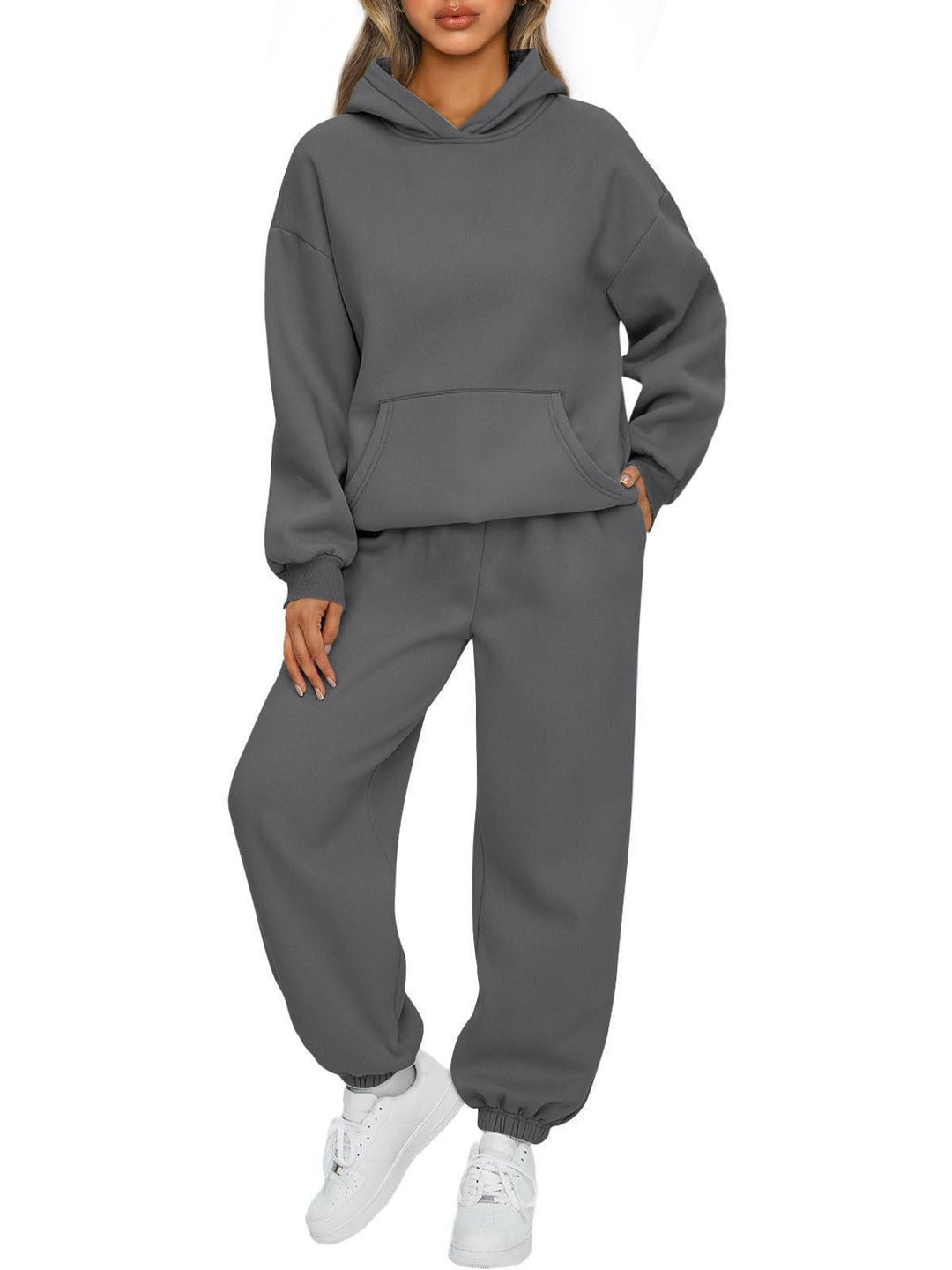 Ladies casual hoodie and jogger set with high wearing comfort Chic & Stil