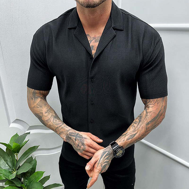 Structured short-sleeve shirt for men with button placket Lune London
