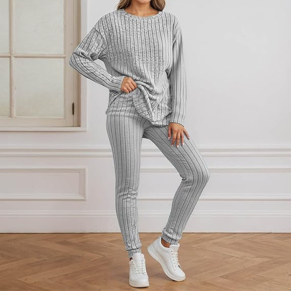 Ensemble tricot confortable pour femme avec texture côtelée Chic & Stil