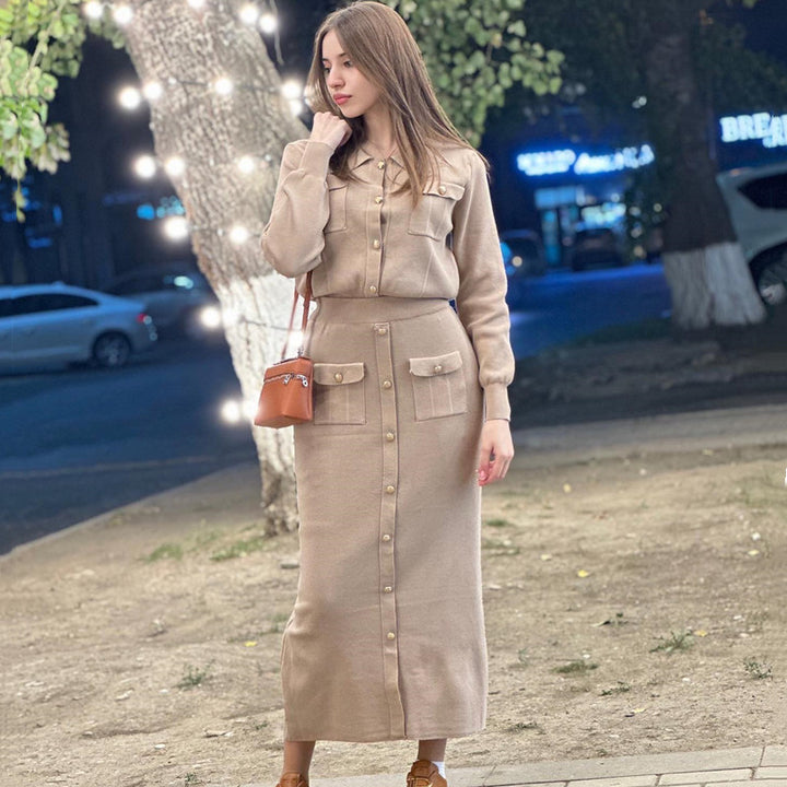 Structured knit set for women with decorative pockets and buttonhole Lune London