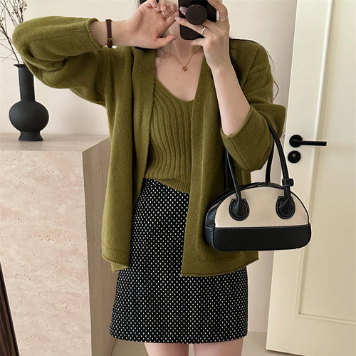 Cardigan pour femmes avec une coupe décontractée et un matériau doux Chic & Stil