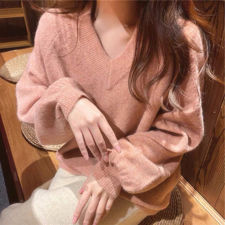 Pull surdimensionné pour femmes en V en matériau doux avec une coupe décontractée Chic & Stil