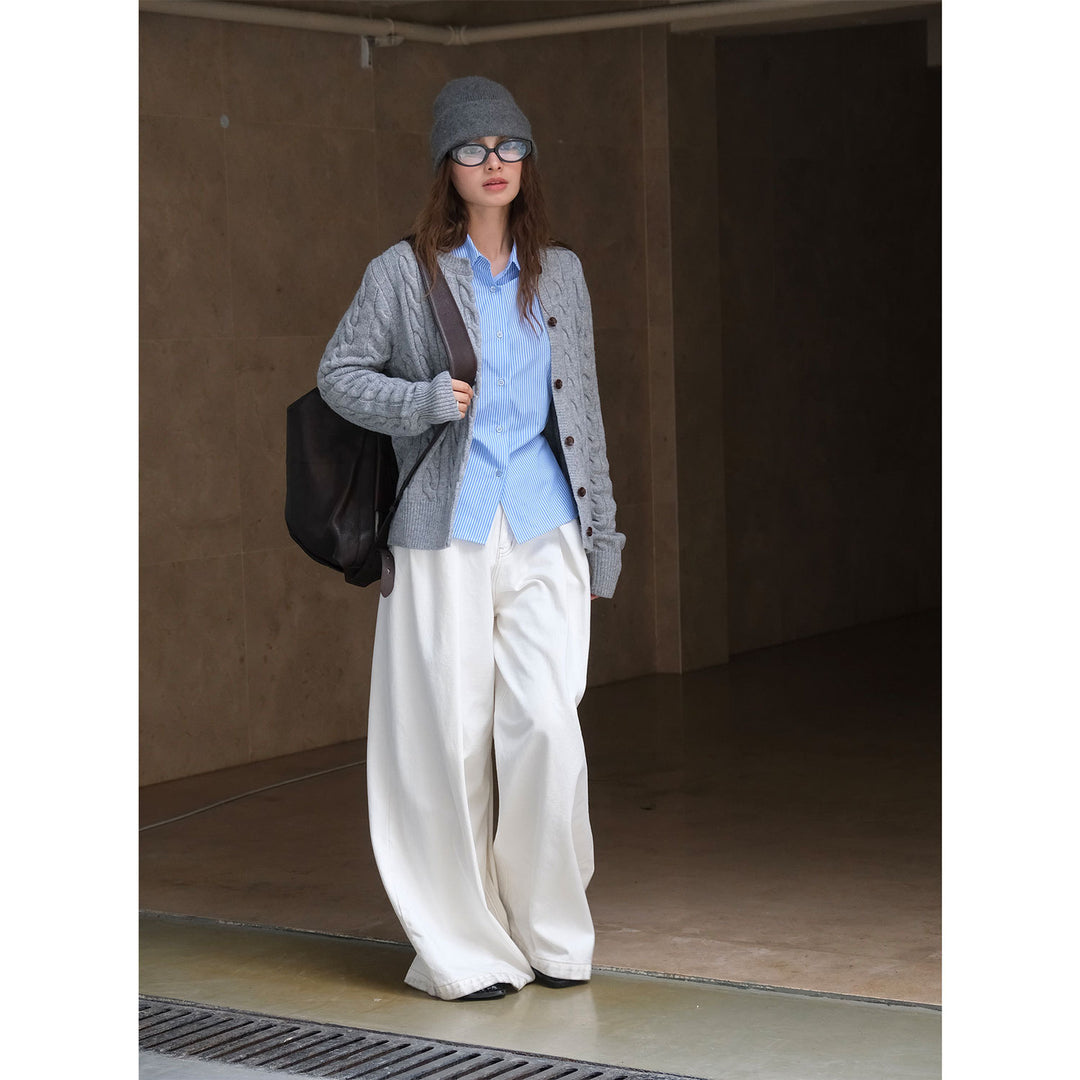 Ladies Cozy Cable Knit Cardigan with V-Neck and Wooden Buttons Amarae