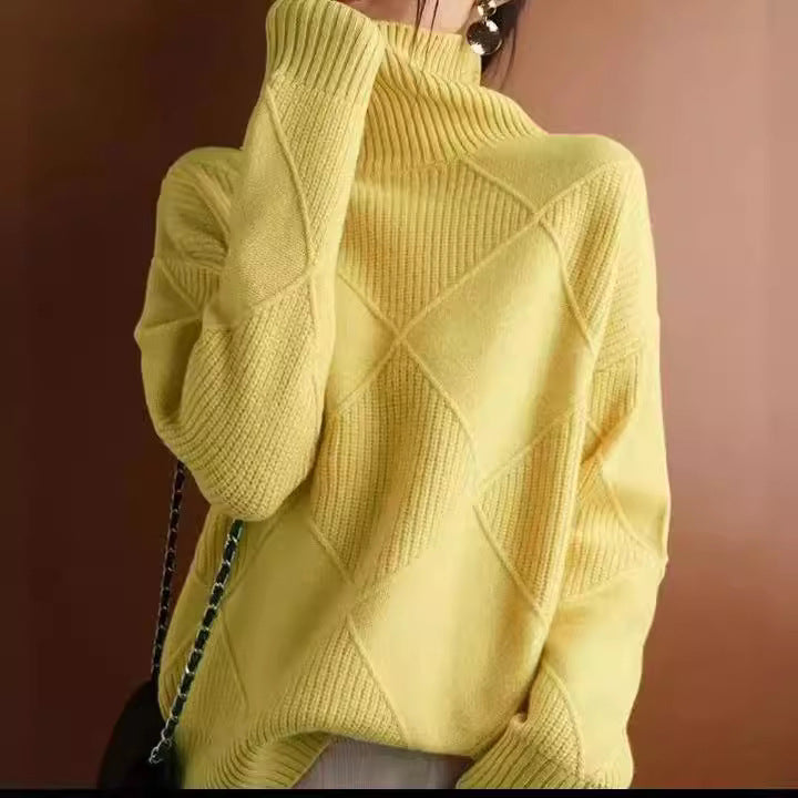 Chunky knit sweater for ladies with an elegant turtleneck and a textured pattern Lune London