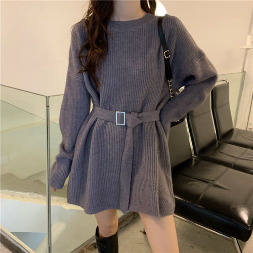 Robe en tricot pour femmes avec ceinture à la taille et coupe ample Chic & Stil