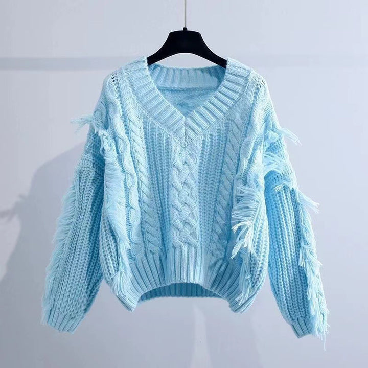 Ladies chunky knit sweater with fringes and V-neck Lune London