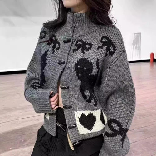 Cardigan femme avec des motifs animaux tendance et col haut Chic & Stil
