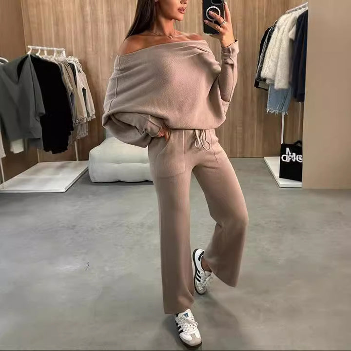 Ladies casual and elegant knitted set with a loose fit Lune London
