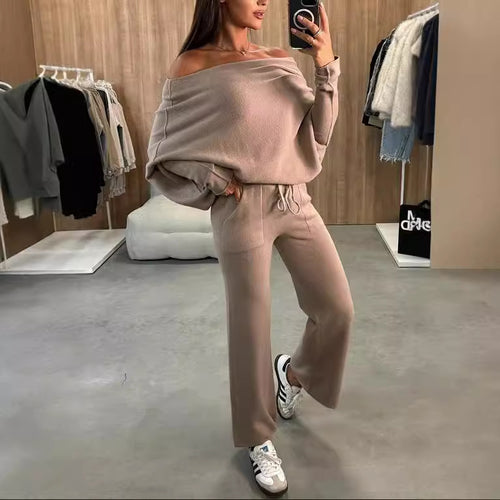 Ladies casual and elegant knitted set with a loose fit Amarae
