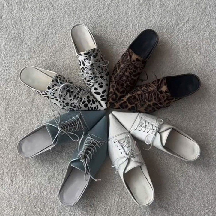 Women's pointed lace-up ballerinas in retro couture style Amarae