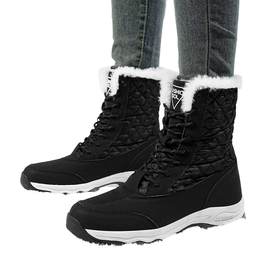 Women's winter boots with insulated inner lining and non-slip outsole Lune London