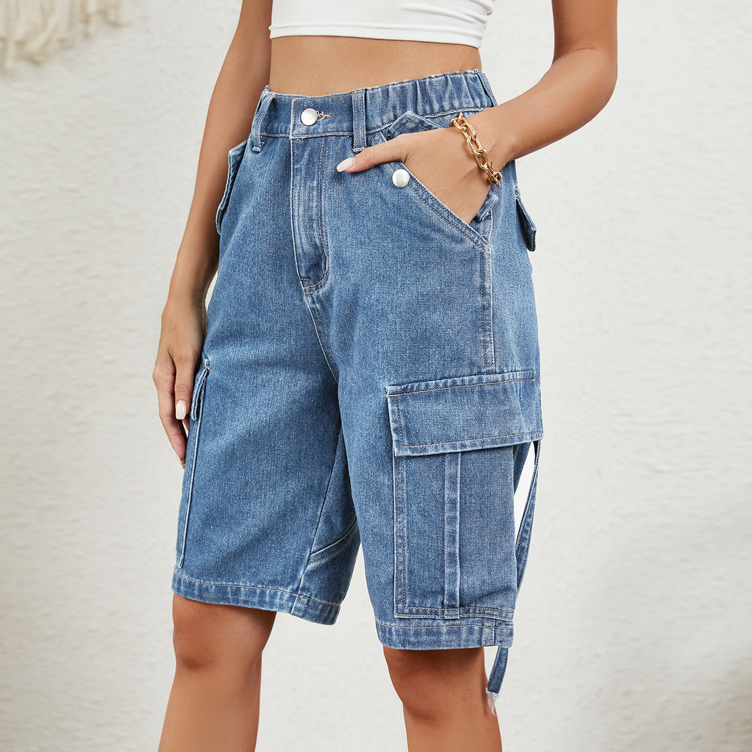 High-waisted cargo shorts for women with practical side pockets Lune London