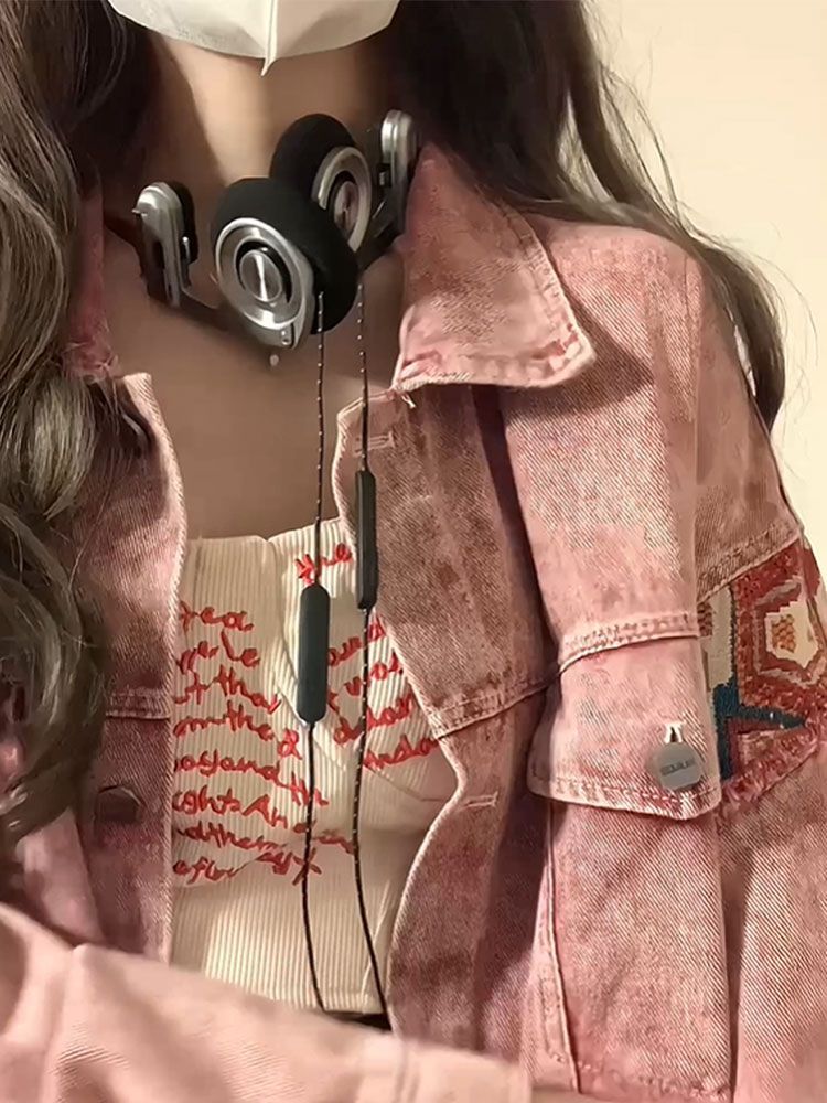 Veste en denim pour femmes avec broderie unique et design à la mode Chic & Stil