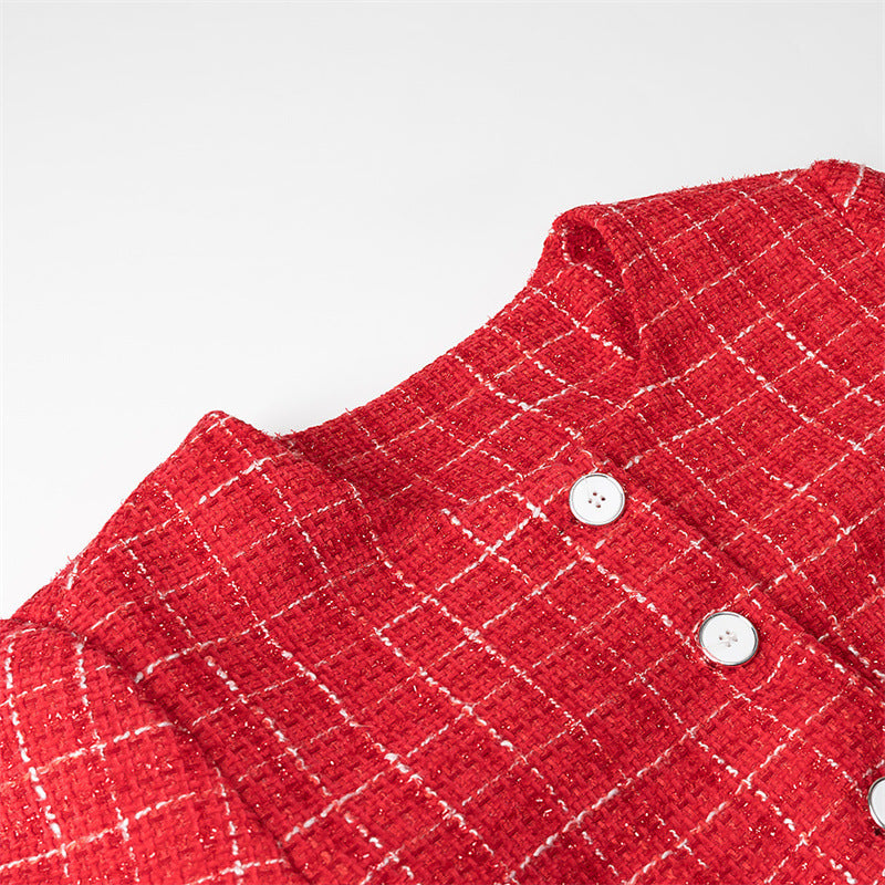 Short structured jacket for women with button closure and decorative pockets Lune London