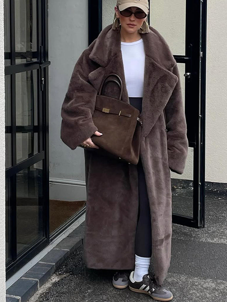Women's Oversized Faux Fur Maxi Coat with Wide Lapels Amarae