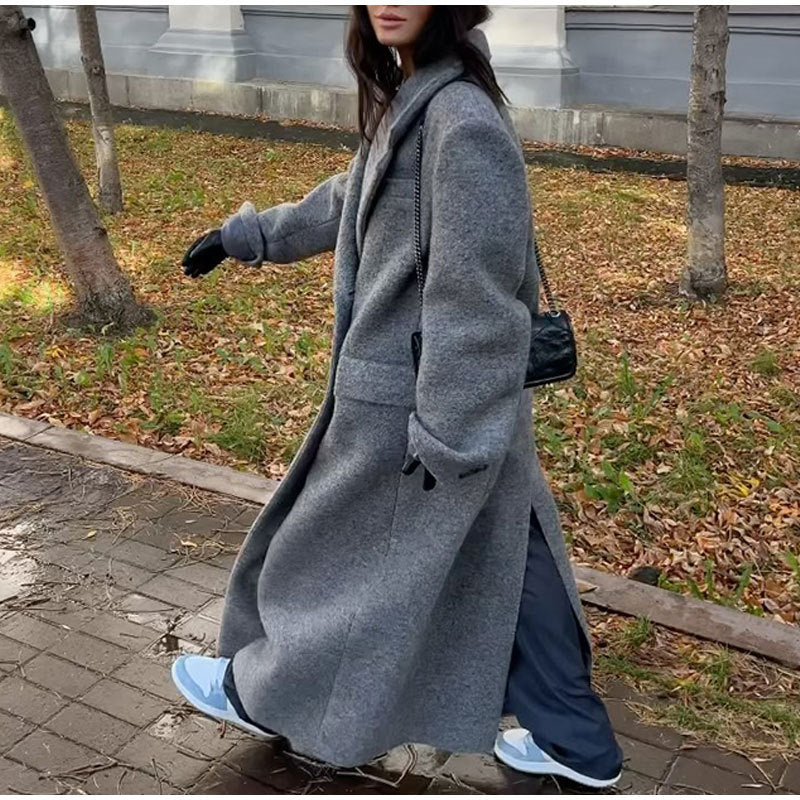 Oversized wool coat for women with elegant design Amarae