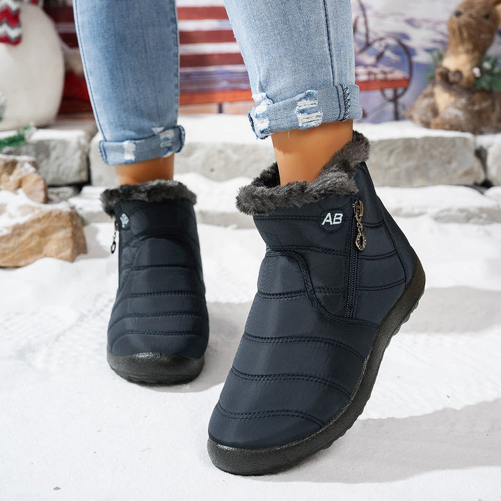 Lune London | Women's winter boots with practical zipper and cozy inner lining