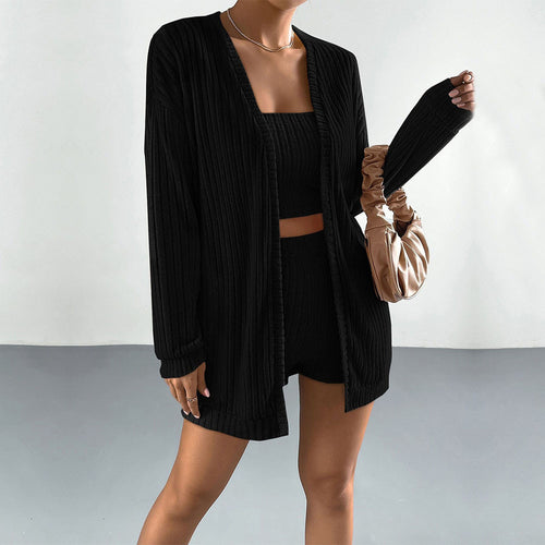 Ensemble en tricot pour femmes avec un haut ajusté et un long cardigan Chic & Stil