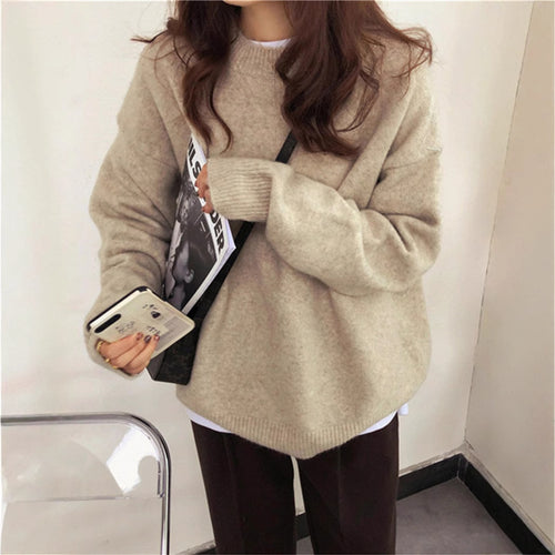 Oversized knitted pullover for women with a soft material and a relaxed fit Amarae