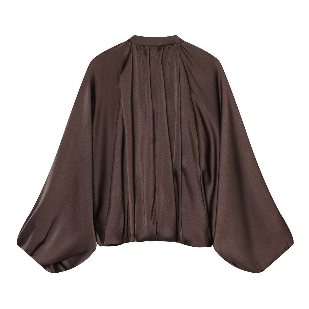 Women's cape jacket with central zipper, wide cape cut and voluminous bat sleeves Amarae