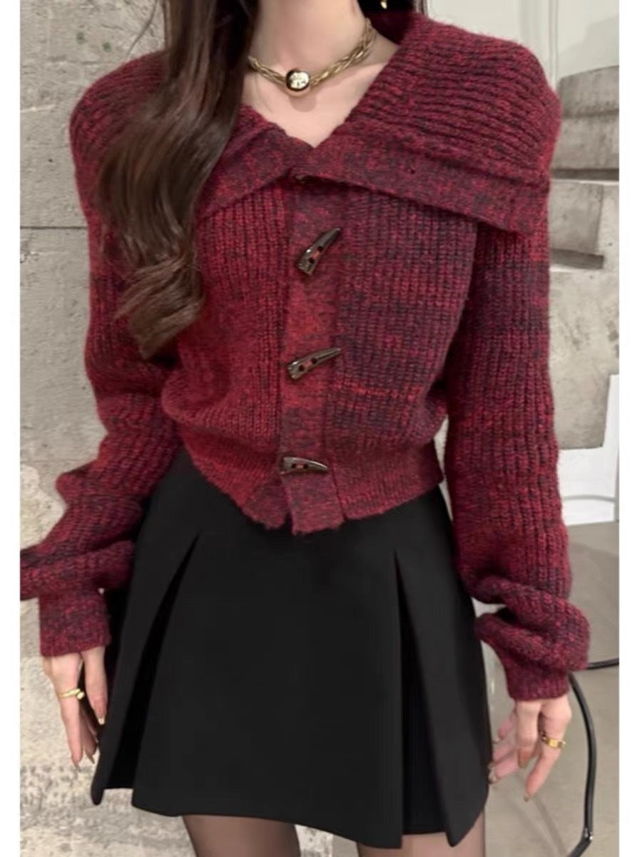 Cardigan pour femmes avec col à la mode et fermeture à torsion Chic & Stil