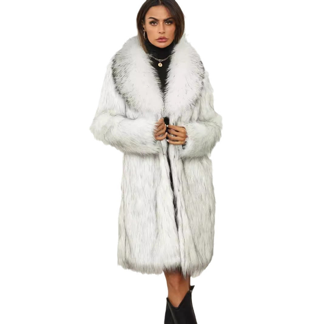 Ladies luxurious faux fur coat with voluminous collar Lune London