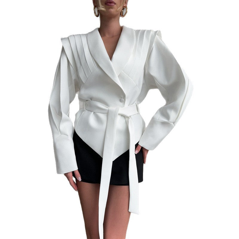 Tailored women's jacket with elegant collar and belt at the waist Lune London