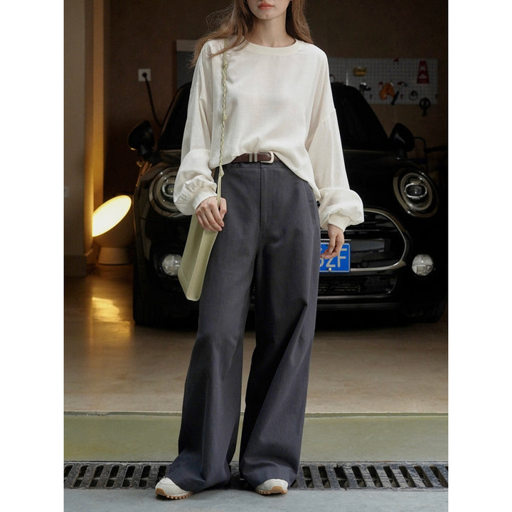 Ladies high-waisted pleated trousers with extra wide leg and side pockets Amarae