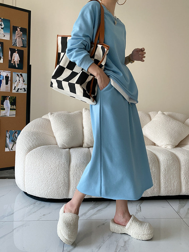 Women's Casual Sweatshirt with Skirt Set Chic & Stil