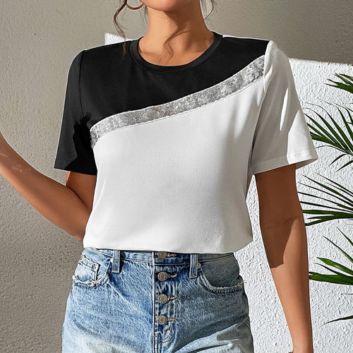 Trendy women's t-shirt with shiny accents and a casual fit Amarae