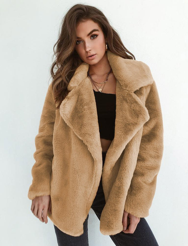 Oversized plush jacket for women with foldable collar and relaxed fit Lune London