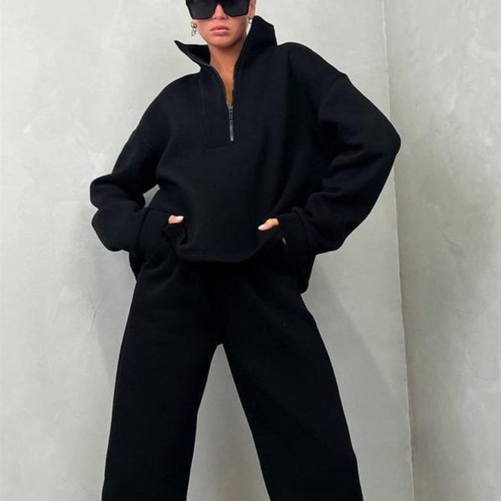 Lune London women's sporty fleece sweatshirt set and high-neck jogging pants