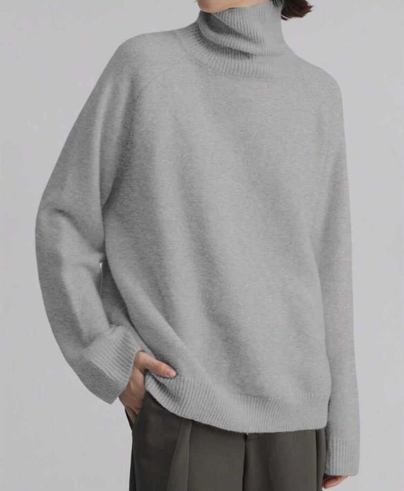Women's oversized turtleneck sweater with fine texture Lune London
