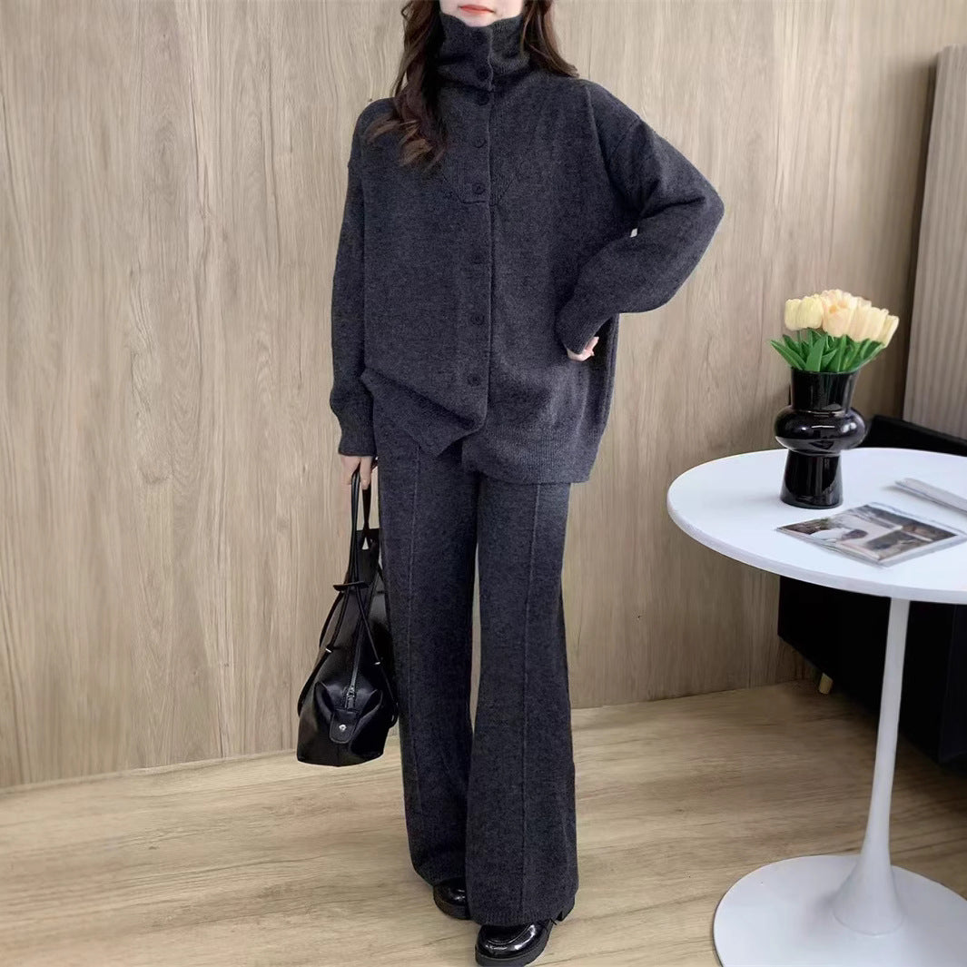 Ensemble tricot femme avec col haut et design à boutons Chic & Stil