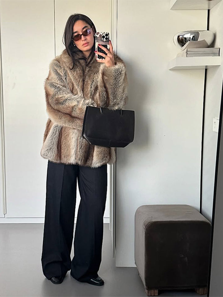 Women Short Fur Coat in Boxy Cut with Striped Faux Fur Look Amarae