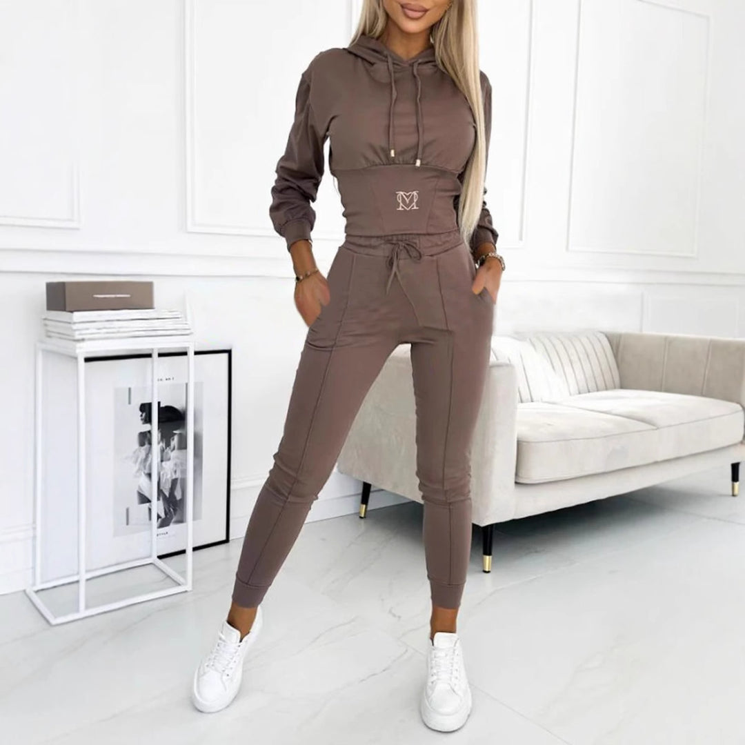 Women's sporty jumpsuit set with hood and elastic waistband Lune London