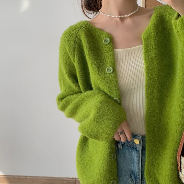 Cardigan confortable pour femmes avec détails de boutons et coupe ample Chic & Stil