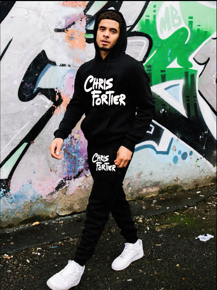 Ladies sporty hoodie and sweatpants set with catchy inscription Lune London