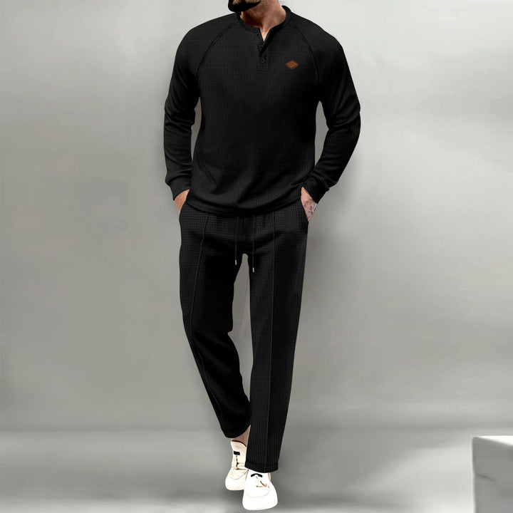 High-quality leisure suit for men with button placket and stylish pockets Lune London