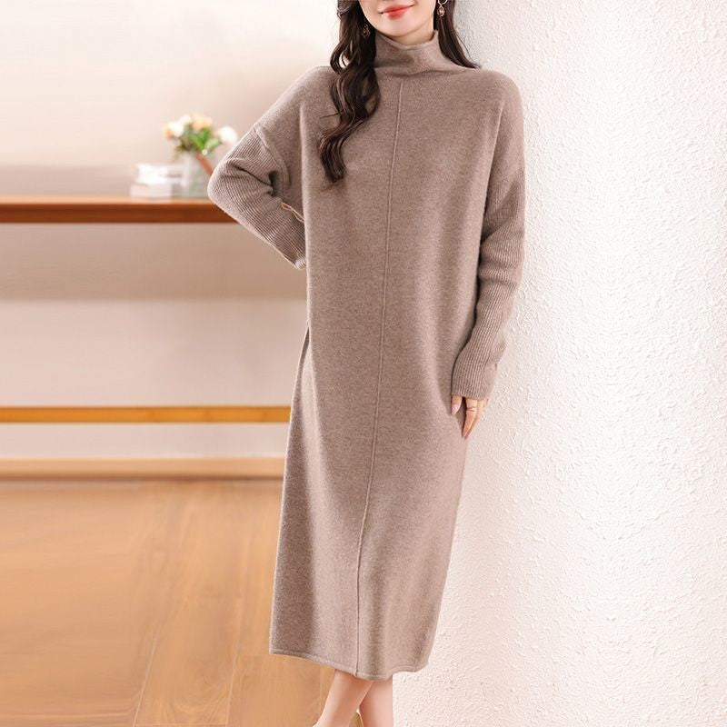 Robe en tricot pour femmes avec col montant et silhouette décontractée Chic & Stil