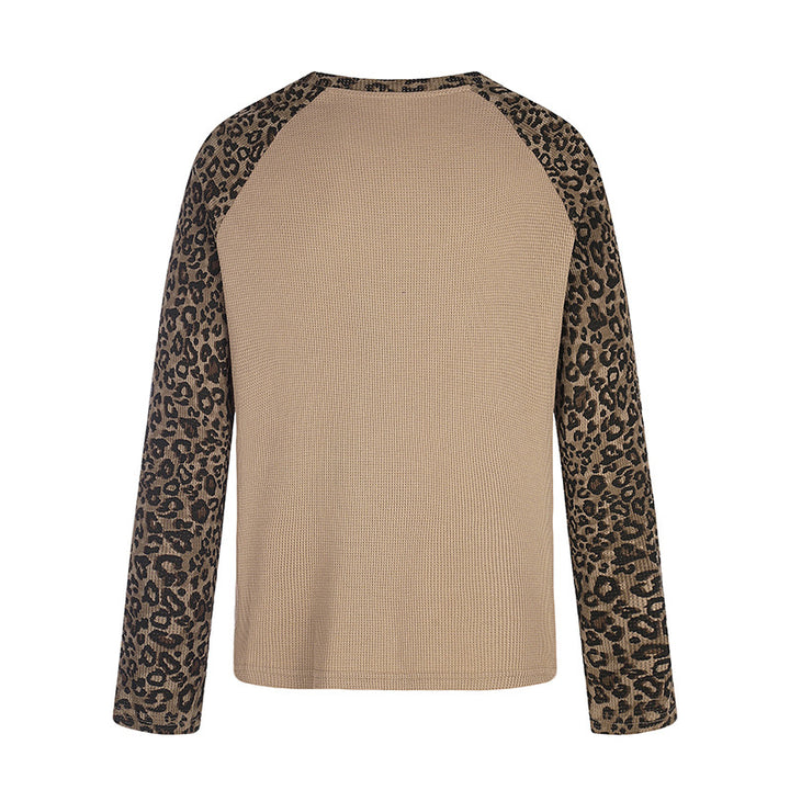 Women's raglan long sleeve shirt with leopard print sleeves and abstract graphic print Amarae